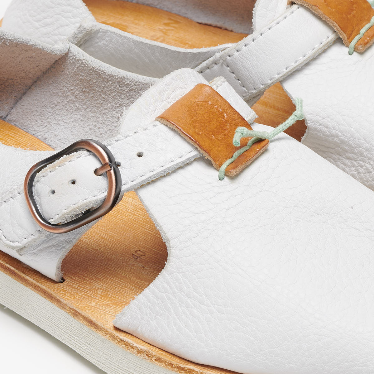Benirras Premium | White