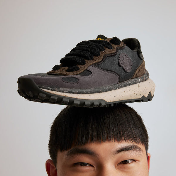 Chacrona Metta Buckingham | Black