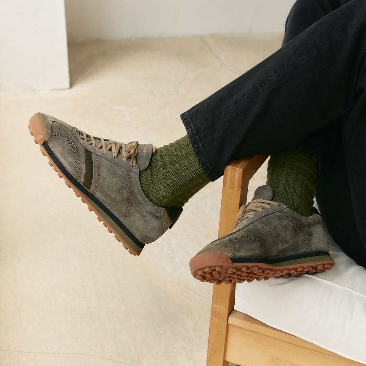 Stardust Suede | Deep Khaki